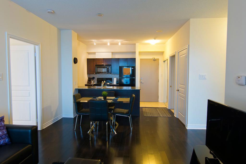 Maplewood Furnished Suites Mississauga Exterior foto