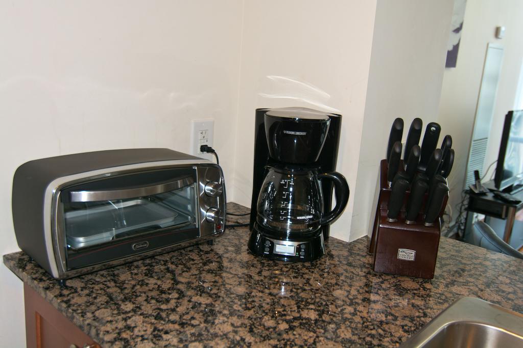 Maplewood Furnished Suites Mississauga Exterior foto