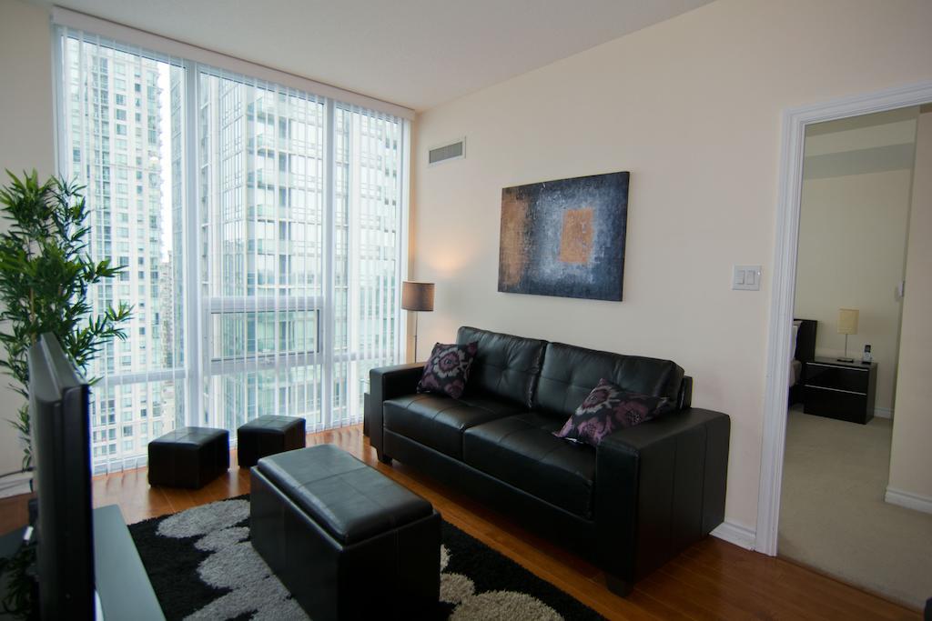 Maplewood Furnished Suites Mississauga Exterior foto